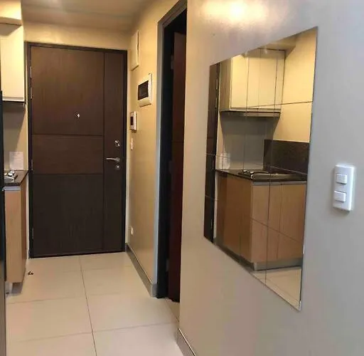 One Uptown 1br 2bed Affordable For 4,uptown Mall Linked