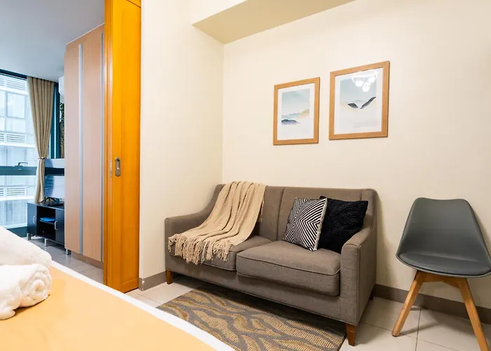 One Uptown 1br 2bed Affordable For 4,uptown Mall Linked Apartment Manila