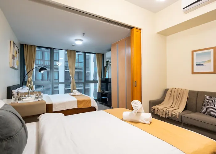One Uptown 1br 2bed Affordable For 4,uptown Mall Linked Manila