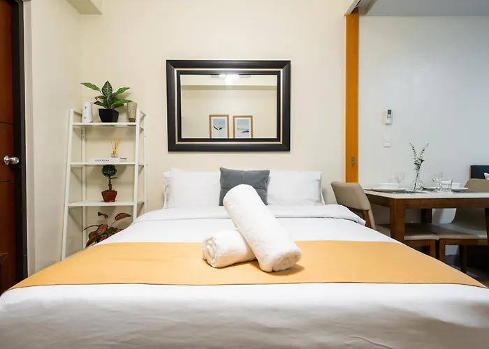 One Uptown 1br 2bed Affordable For 4,uptown Mall Linked Apartment