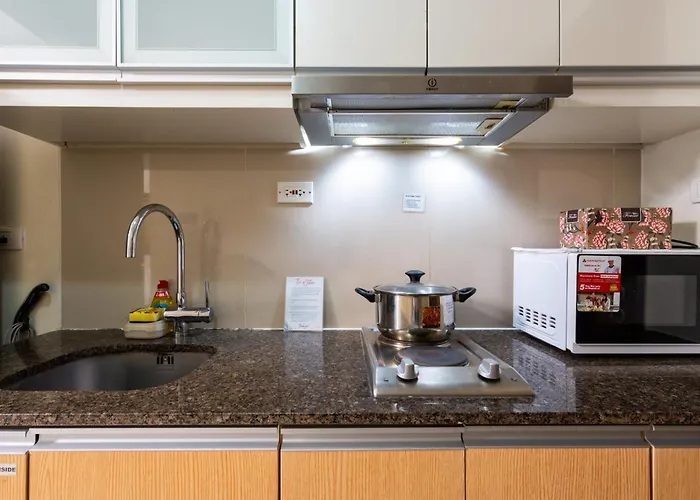 One Uptown 1br 2bed Affordable For 4,uptown Mall Linked Apartment